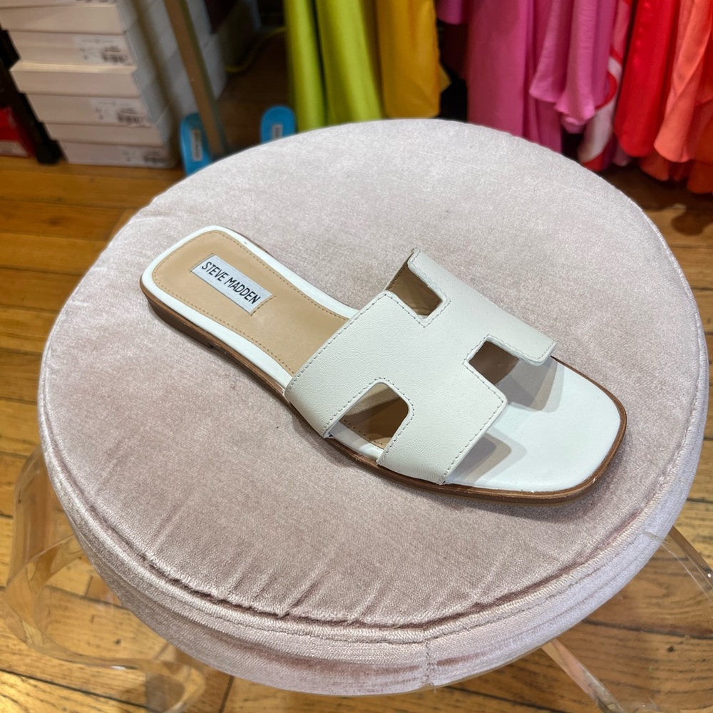 Steve Madden Haydn Leather H cut out flat sandals slides brand new in box